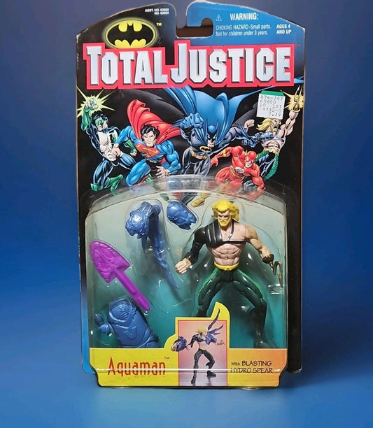 Total Justice Aquaman Figure