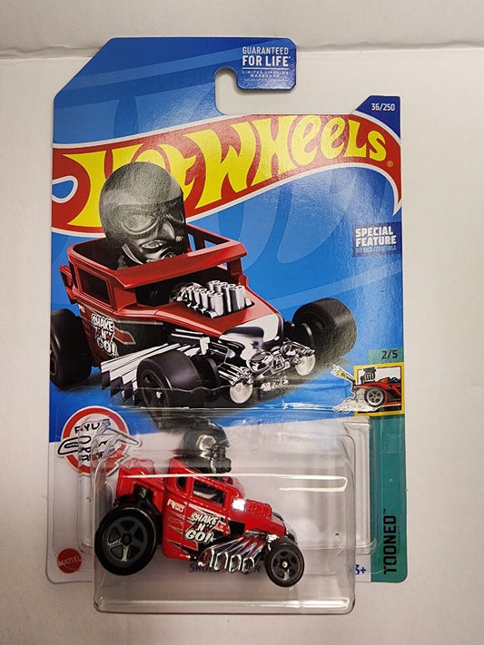 Hot Wheels Tooned Red/Black Skull Shaker